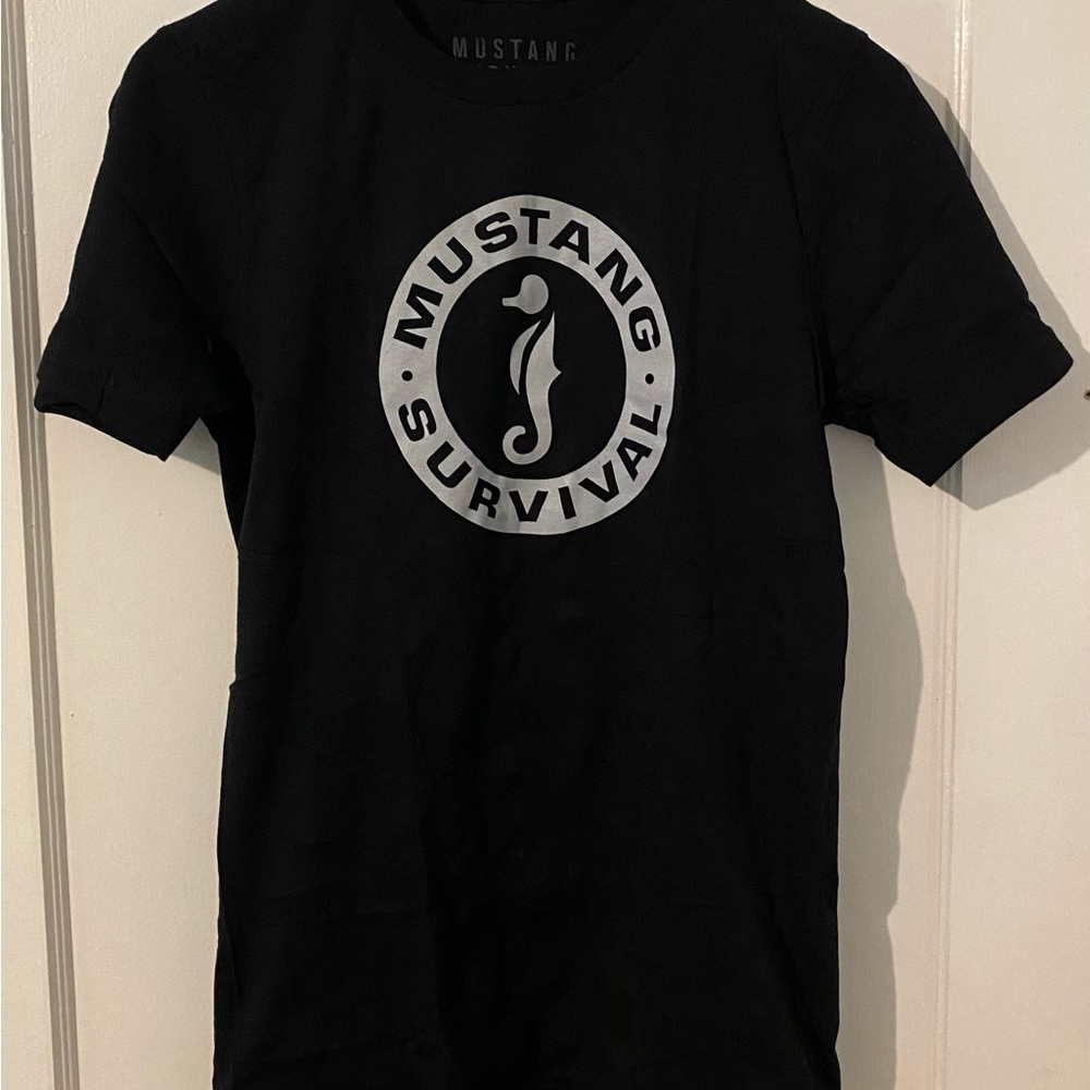 Mustang Survival Men’s Small T-shirt